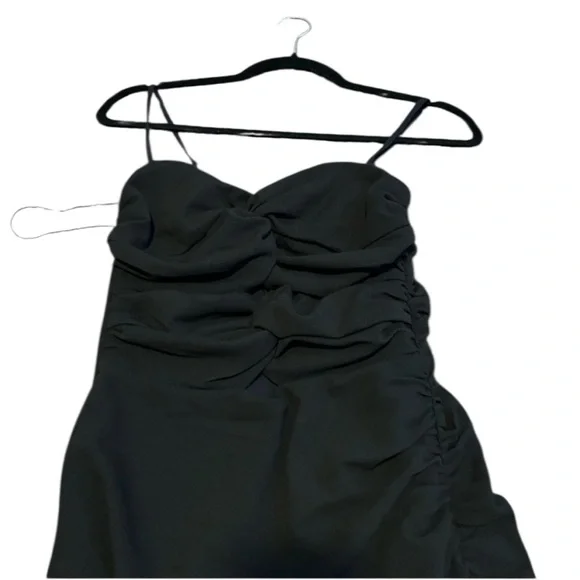 Abercrombie & Fitch Ruched Front Cutout Asymmetrical Midi
Dress Black Small - Picture 6 of 8